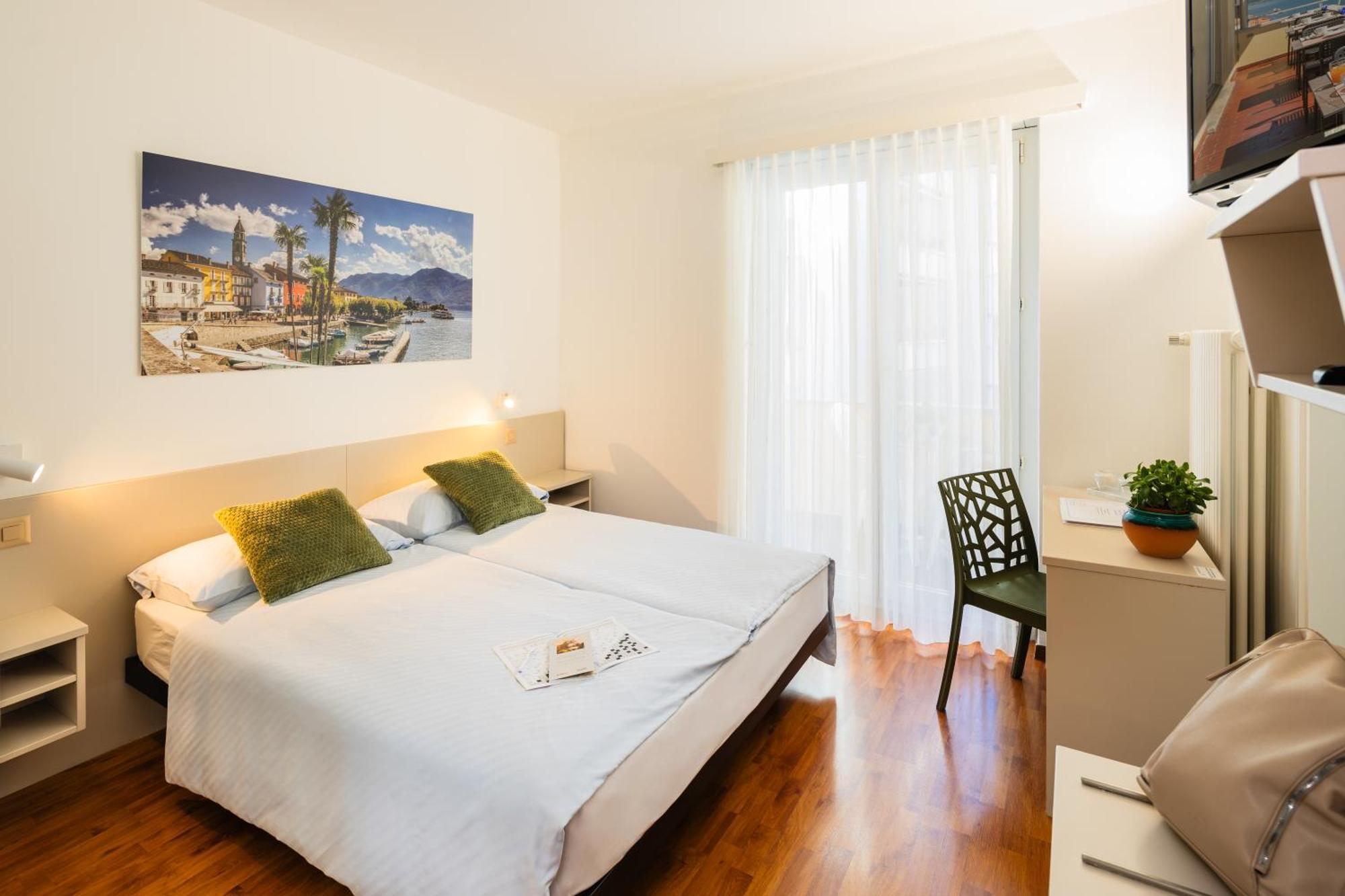 Hotel Rondinella Локарно Екстер'єр фото